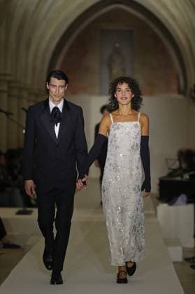 PFW - Agnes B Runway A model walks the runway during the Agnès b Ready to Wear Spring Summer 2026 fashion show as part of the Paris Fashion Week on October 6, 2025 in Paris, France. Photo by Alain-Gil Gonzalez ABACAPRESS.COM Paris France  Copyright: xGonzalezxAlain-Gil ABACAx