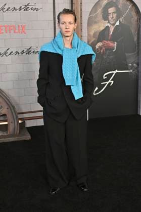 Felix Kammerer at the premiere of the movie Frankenstein at the Academy Museum of Motion Pictures Los Angeles, 06 10 2025 Foto:xD.xStarbuckx xFuturexImagex frankenstein_5120