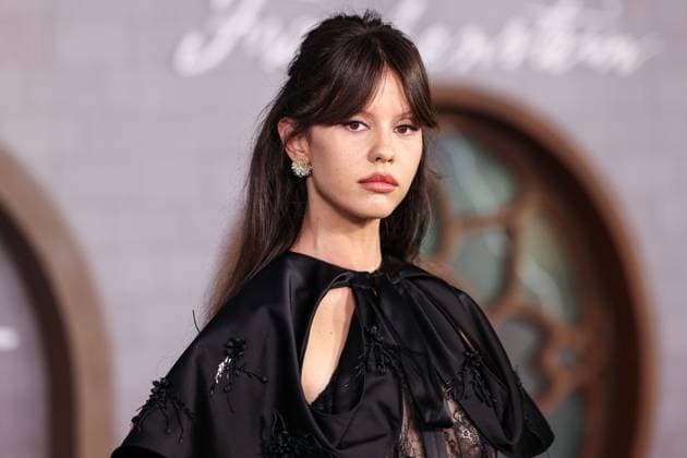 Los Angeles Premiere Of Netflix s Frankenstein English actress, producer, and writer Mia Goth wearing Dior with shoes by Paris Texas and jewelry by Tiffany and Co. arrives at the Los Angeles Premiere Of Netflix s Frankenstein held at the Academy Museum of Motion Pictures in Miracle Mile, Los Angeles, California, United States. Academy Museum of Motion Pictures, Miracle Mile, Los Angeles, California, USA California United States  Copyright: xImagexPressxAgencyx originalFilename: collin-losangel251007_npK73.jpg
