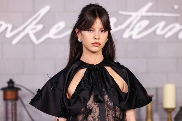 Los Angeles Premiere Of Netflix s Frankenstein English actress, producer, and writer Mia Goth wearing Dior with shoes by Paris Texas and jewelry by Tiffany and Co. arrives at the Los Angeles Premiere Of Netflix s Frankenstein held at the Academy Museum of Motion Pictures in Miracle Mile, Los Angeles, California, United States. Academy Museum of Motion Pictures, Miracle Mile, Los Angeles, California, USA California United States  Copyright: xImagexPressxAgencyx originalFilename: collin-losangel251007_npdqJ.jpg