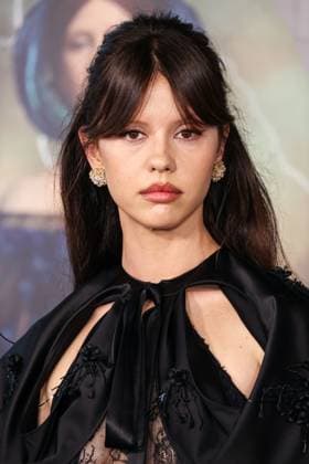 Los Angeles Premiere Of Netflix s Frankenstein English actress, producer, and writer Mia Goth wearing Dior with shoes by Paris Texas and jewelry by Tiffany and Co. arrives at the Los Angeles Premiere Of Netflix s Frankenstein held at the Academy Museum of Motion Pictures in Miracle Mile, Los Angeles, California, United States. Academy Museum of Motion Pictures, Miracle Mile, Los Angeles, California, USA California United States  Copyright: xImagexPressxAgencyx originalFilename: collin-losangel251007_npmjt.jpg
