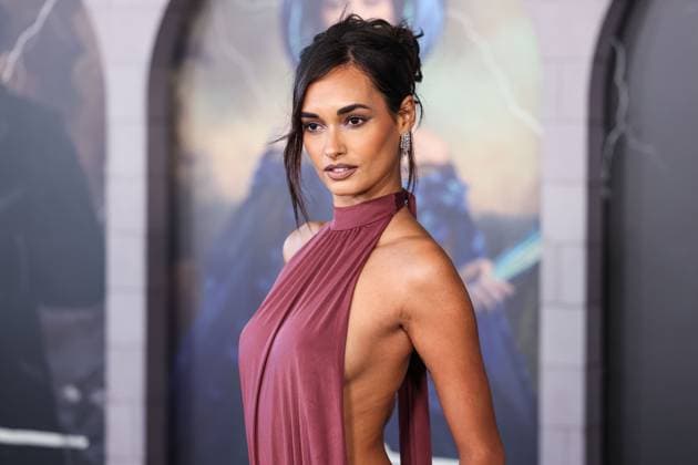 Los Angeles Premiere Of Netflix s Frankenstein MIRACLE MILE, LOS ANGELES, CALIFORNIA, USA - OCTOBER 06: Brazilian model Gizele Oliveira arrives at the Los Angeles Premiere Of Netflix s Frankenstein held at the Academy Museum of Motion Pictures on October 6, 2025 in Miracle Mile, Los Angeles, California, United States., Credit:Xavier Collin Avalon United States, California, Los Angeles, Academy Museum of Motion Pictures Copyright: xXavierxCollinx xAvalonx 1044001011