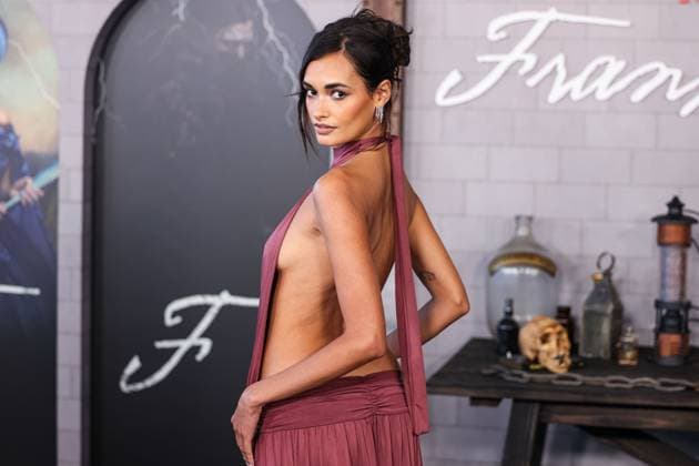 Los Angeles Premiere Of Netflix s Frankenstein MIRACLE MILE, LOS ANGELES, CALIFORNIA, USA - OCTOBER 06: Brazilian model Gizele Oliveira arrives at the Los Angeles Premiere Of Netflix s Frankenstein held at the Academy Museum of Motion Pictures on October 6, 2025 in Miracle Mile, Los Angeles, California, United States., Credit:Xavier Collin Avalon United States, California, Los Angeles, Academy Museum of Motion Pictures Copyright: xXavierxCollinx xAvalonx 1044001165