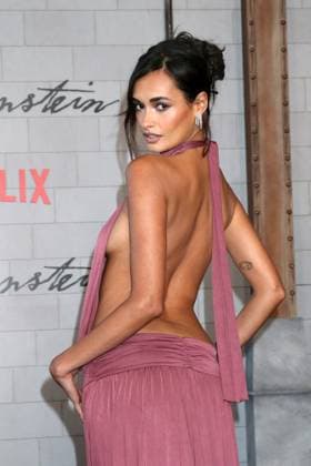 October 6, 2025, Los Angeles, California, USA: GIZELE OLIVEIRA at the Frankenstein Los Angeles Premiere at the Academy Museum of Motion Pictures in Los Angeles, CA Los Angeles USA - ZUMAnc22 20251007_zaa_nc22_035 Copyright: xKathyxHutchinsx