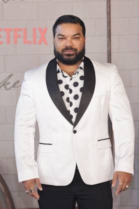 Netflix s Frankenstein Los Angeles Premiere Screening - Arrivals Adrian Dev attends Frankenstein Film Premiere at the Academy Museum of Motion Pictures on October 6, 2025 in Los Angeles, California. Los Angeles Academy Museum of Motion Picture CA USA Copyright: xCraSH imageSPACEx
