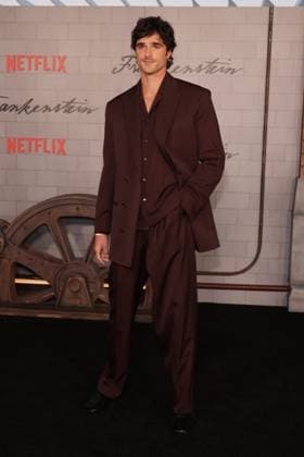 Netflix s Frankenstein Los Angeles Premiere Screening - Arrivals Jacob Elordi attends Frankenstein Film Premiere at the Academy Museum of Motion Pictures on October 6, 2025 in Los Angeles, California. Los Angeles Academy Museum of Motion Picture CA USA Copyright: xCraSH imageSPACEx