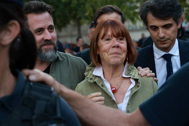 Appel Proces Pelicot viols de Mazan Nimes PHOTOPQR LA PROVENCE REY Jerome Avignon 07 10 2025 Nimes Appel du proces Pelicot viols de Mazan Sortie de Gisele Pelicot Nimes, France, oct 7th 2025 Pelicot rape appeal trial begins with feeling of déjà vu The only convicted defendant to appeal claimed on Monday that he had not intended to rape, repeating the argument he made at the first trial He is expected to confront Dominique Pelicot and video evidence of his acts on Tuesday Avignon Vaucluse France  Copyright: xPHOTOPQR LAxPROVENCE MAXPPPxREYxJÃ rÃ mex 20251007PVL0846 20251007PVL0846