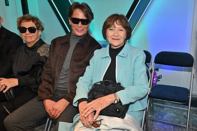 PFW Pierre Cardin Front Row Llyod Klein, Macha Meril attending Pierre Cardin show during Paris Fashion Week in Paris, France on October 7, 2025. Photo by Julien Reynaud APS-Medias ABACAPRESS.COM Paris France  Copyright: xReynaudxJulien APS-Medias ABACAx