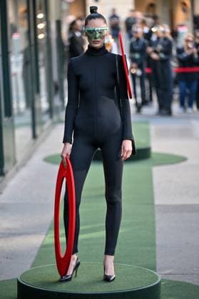 PFW Pierre Cardin Runway A model walks the runway during Pierre Cardin show during Paris Fashion Week in Paris, France on October 7, 2025. Photo by Julien Reynaud APS-Medias ABACAPRESS.COM Paris France  Copyright: xReynaudxJulien APS-Medias ABACAx