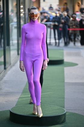 PFW Pierre Cardin Runway A model walks the runway during Pierre Cardin show during Paris Fashion Week in Paris, France on October 7, 2025. Photo by Julien Reynaud APS-Medias ABACAPRESS.COM Paris France  Copyright: xReynaudxJulien APS-Medias ABACAx