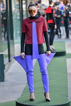 PFW Pierre Cardin Runway A model walks the runway during Pierre Cardin show during Paris Fashion Week in Paris, France on October 7, 2025. Photo by Julien Reynaud APS-Medias ABACAPRESS.COM Paris France  Copyright: xReynaudxJulien APS-Medias ABACAx