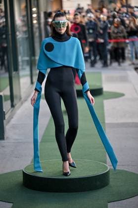 PFW Pierre Cardin Runway A model walks the runway during Pierre Cardin show during Paris Fashion Week in Paris, France on October 7, 2025. Photo by Julien Reynaud APS-Medias ABACAPRESS.COM Paris France  Copyright: xReynaudxJulien APS-Medias ABACAx