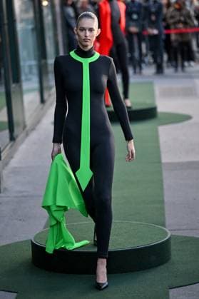 PFW Pierre Cardin Runway A model walks the runway during Pierre Cardin show during Paris Fashion Week in Paris, France on October 7, 2025. Photo by Julien Reynaud APS-Medias ABACAPRESS.COM Paris France  Copyright: xReynaudxJulien APS-Medias ABACAx