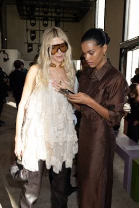Tina Kunakey au défilé AJE Collection Prêt à Porter Printemps Été 2026 lors de la Fashion Week de Paris PFW , le 7 Octobre 2025 Jeremy MELLOUL Bestimage Celebrities at AJE Fashion Show Ready to Wear Collection Spring Summer 2026 during Paris Fashion Week on 7th, October, 2025  Copyright: xJeremyxMelloulx xBestimagexJeremyxMelloulx xBestimagex