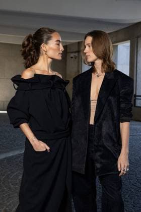 Heather Kemesky, Imre van Opstal au défilé Christopher Esber Collection Prêt à Porter Printemps Été 2026 lors de la Fashion Week de Paris PFW , le 7 Octobre 2025 Jeremy MELLOUL Bestimage Celebrities at Christopher Esber Fashion Show Ready to Wear Collection Spring Summer 2026 during Paris Fashion Week on 7th, October, 2025  Copyright: xJeremyxMelloulx xBestimagexJeremyxMelloulx xBestimagex