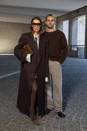 Jaime tout chez toi au défilé Christopher Esber Collection Prêt à Porter Printemps Été 2026 lors de la Fashion Week de Paris PFW , le 7 Octobre 2025 Jeremy MELLOUL Bestimage Celebrities at Christopher Esber Fashion Show Ready to Wear Collection Spring Summer 2026 during Paris Fashion Week on 7th, October, 2025  Copyright: xJeremyxMelloulx xBestimagexJeremyxMelloulx xBestimagex