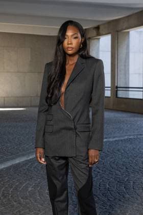 Afiya Bennett au défilé Christopher Esber Collection Prêt à Porter Printemps Été 2026 lors de la Fashion Week de Paris PFW , le 7 Octobre 2025 Jeremy MELLOUL Bestimage Celebrities at Christopher Esber Fashion Show Ready to Wear Collection Spring Summer 2026 during Paris Fashion Week on 7th, October, 2025  Copyright: xJeremyxMelloulx xBestimagexJeremyxMelloulx xBestimagex