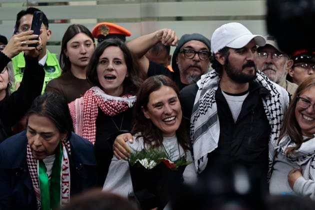 October 8, 2025, Mexico, Cdmx, Mexico: This Wednesday, SOL GONZALEZ EGUIA, ERNESTO LEDESMA ARRONTE, ARLIN MEDRANO GUZMAN, CARLOS PEREZ OSORIO, DIEGO VAZQUEZ GALINDO, and LAURA ALEJANDRA VELEZ RUIZ GAITAN arrived repatriated after being intercepted and detained by the State of Israel while attempting to deliver aid to the Palestinian people on the SUMUD Global Flotilla. The Mexican government, through the Ministry of Foreign Affairs (SRE), was responsible for the accompaniment and repatriation of these activists for their arrival at Mexico City International Airport Mexico Mexico - ZUMAp204 20251008_zip_p204_029 Copyright: xJosuexPerezx