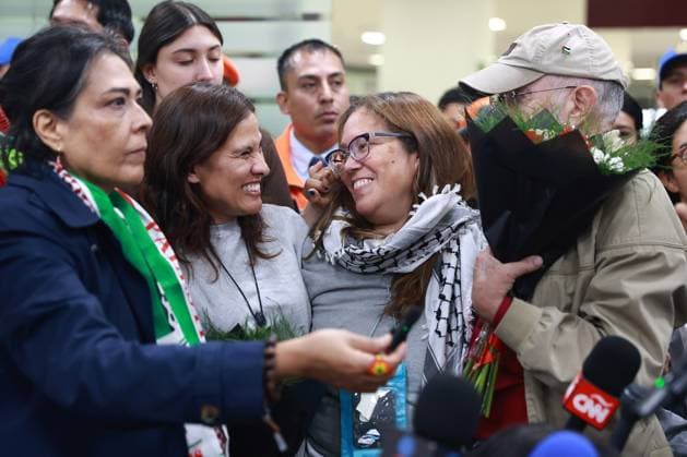 Mexican citizens from the Global Sumud Flotilla arrive in Mexico MEXICO CITY, MEXICO - OCTOBER 8: Mexican citizens from the Global Sumud Flotilla arrive at Mexico City International Airport, in Mexico City, Mexico on October 8, 2025. Six Mexican citizens who took part in the Global Sumud Flotilla, which was intercepted by Israeli forces, were welcomed by relatives, friends and activists. Daniel Cardenas Anadolu Mexico City Mexico. Editorial use only. Please get in touch for any other usage.  Copyright: x2025xAnadoluxDanielxCardenasx