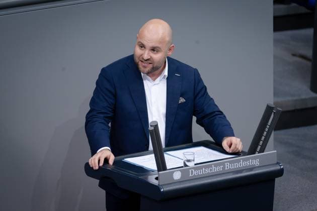 Sitzungswoche, Bundestag, AfD, Markus Frohnmaier Reichstagsgebäude, Bundestag, Sitzung, Plenum, AfD, Markus Frohnmaier Berlin Berlin GER *** Session week, Bundestag, AfD, Markus Frohnmaier Reichstag building, Bundestag, session, plenary, AfD, Markus Frohnmaier Berlin Berlin GER
