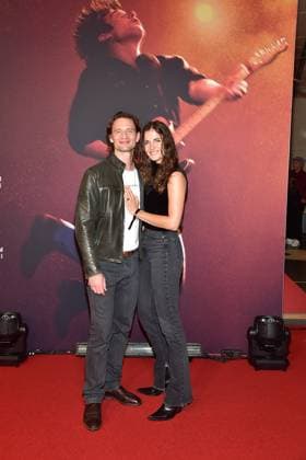 German premiere of SPRINGSTEEN August Wittgenstein with wife Mia Rohla Arrival at the German premiere of SPRINGSTEEN DELIVER ME FROM NOWHEWRE in Berlin on 08 10 2025 Photopress Mueller