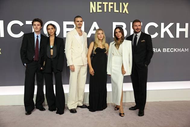 . 08 10 2025. London, United Kingdom. David and Victoria Beckham and family arriving for the Victoria Beckham world premiere in London.  xStephenxLockx xi-Imagesx IIM-26280-0009