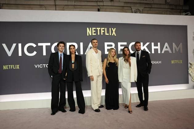 . 08 10 2025. London, United Kingdom. David and Victoria Beckham and family arriving for the Victoria Beckham world premiere in London.  xStephenxLockx xi-Imagesx IIM-26280-0026