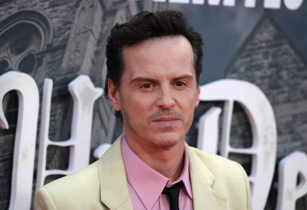 Wake Up Dead Man: A Knives Out Mystery Opening Gala - The 69th BFI London Film Festival Andrew Scott at the Wake Up Dead Man: A Knives Out Mystery Opening Gala - The 69th BFI London Film Festival London Royal Festival Hall UK Copyright: xFredxDuvalx