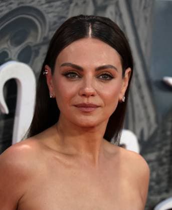 October 8, 2025, London, United Kingdom: Mila Kunis attends the Opening Gala screening of Wake Up Dead Man: A Knives Out Mystery during the 69th BFI London Film Festival. London United Kingdom - ZUMAs197 20251008_aab_s197_078 Copyright: xFredxDuvalx