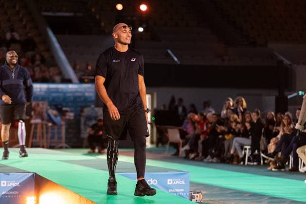 Runway For The Association Debout En Bouts At Roland-Garros Abel Aber walks the runway for the association Debout En Bouts. 30 amputees wearing prosthetics parade on the Philippe-Chatrier court at Roland-Garros stadium on October 08, 2025 in Paris, France. Photo by Nasser Berzane ABACAPRESS.COM Paris France  Copyright: xBerzanexNasser ABACAx