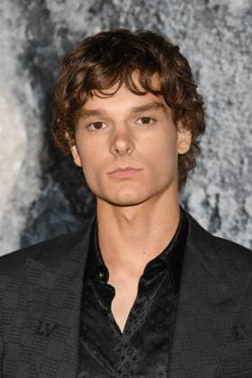 HOLLYWOOD, CA - OCTOBER 8: Mason Thames at the premiere of Universal Pictures Black Phone 2 at TCL Chinese Theatre on October 8, 2025 in Hollywood, California. Copyright: xJeffreyxMayerx