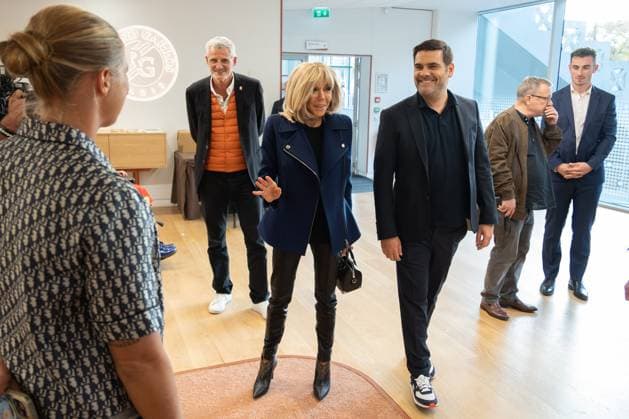 Runway For The Association Debout En Bouts At Roland-Garros Brigitte Macron and Gilles Moretton the runway for the association Debout En Bouts. 30 amputees wearing prosthetics parade on the Philippe-Chatrier court at Roland-Garros stadium on October 08, 2025 in Paris, France. Photo by Nasser Berzane ABACAPRESS.COM Paris France  Copyright: xBerzanexNasser ABACAx
