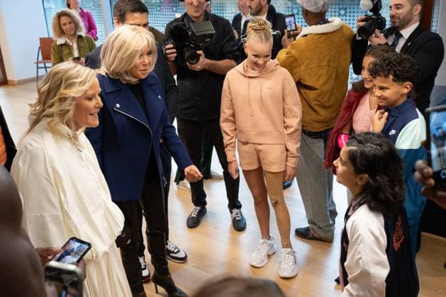 Runway For The Association Debout En Bouts At Roland-Garros Brigitte Macron attends the runway for the association Debout En Bouts. 30 amputees wearing prosthetics parade on the Philippe-Chatrier court at Roland-Garros stadium on October 08, 2025 in Paris, France. Photo by Nasser Berzane ABACAPRESS.COM Paris France  Copyright: xBerzanexNasser ABACAx