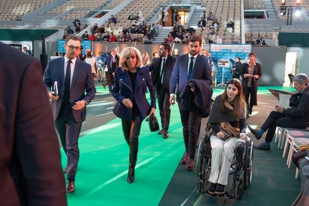 Runway For The Association Debout En Bouts At Roland-Garros Brigitte Macron attends the runway for the association Debout En Bouts. 30 amputees wearing prosthetics parade on the Philippe-Chatrier court at Roland-Garros stadium on October 08, 2025 in Paris, France. Photo by Nasser Berzane ABACAPRESS.COM Paris France  Copyright: xBerzanexNasser ABACAx