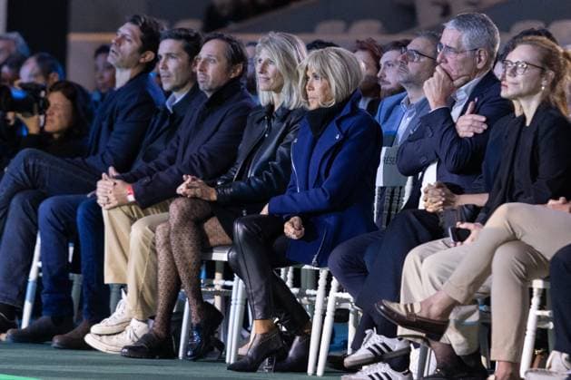 Runway For The Association Debout En Bouts At Roland-Garros Brigitte Macron attends the runway for the association Debout En Bouts. 30 amputees wearing prosthetics parade on the Philippe-Chatrier court at Roland-Garros stadium on October 08, 2025 in Paris, France. Photo by Nasser Berzane ABACAPRESS.COM Paris France  Copyright: xBerzanexNasser ABACAx