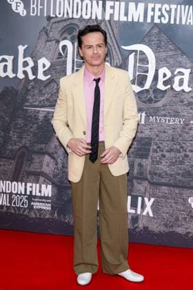 WAKE UP DEAD MAN: A KNIVES OUT STORY BFI LFF Andrew Scott attend the Opening Night of the BFI London Film Festival; the UK premiere of WAKE UP DEAD MAN: A KNIVES OUT STORY, taking place on Wednesday 8th of October at The Royal Festival Hall. London , UK, Credit:BFI LFF; WAKE UP DEAD MAN: A KNIVES OUT STORY Avalon UK, London  Copyright: xBFIxLFF;xWAKExUPxDEADxMAN:xAxKNIVESxOUTxSTORYx xAvalonx 1044254084