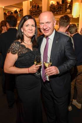 abb Katharina Guenther Wuensch and Kai Wegner Berlin Mayor at the Aftershow Party at the World Premiere of the new Grand Show Blinded by delight at Friedrichstadt Palast on 08 10 2025 in Berlin Berlin Germany