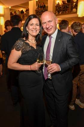 abb Katharina Guenther Wuensch and Kai Wegner Berlin Mayor at the Aftershow Party at the World Premiere of the new Grand Show Blinded by delight at Friedrichstadt Palast on 08 10 2025 in Berlin Berlin Germany
