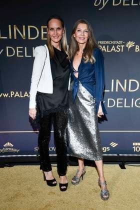 abb Jguest and Ursula Karven on the carpet at the world premiere of the new Grand Show Blinded by delight at Friedrichstadt Palast on 08 10 2025 in Berlin Berlin Germany