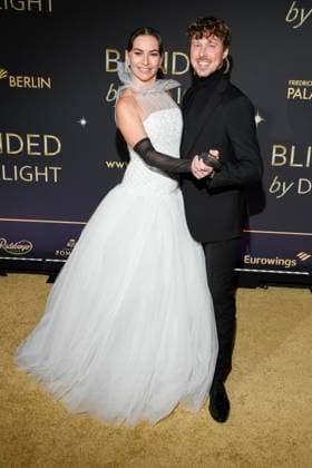 abb Renate Lusin and Valentin Lusin on the carpet at the world premiere of the new Grand Show Blinded by delight at Friedrichstadt Palast on 08 10 2025 in Berlin Berlin Germany