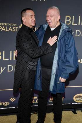 abb Jeremy Scott and Jean Paul Gaultier on the carpet at the world premiere of the new Grand Show Blinded by delight at Friedrichstadt Palast on 08 10 2025 in Berlin Berlin Germany
