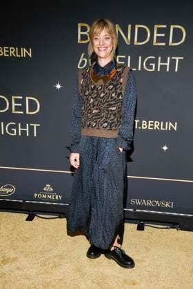 abb Heike Makatsch on the carpet at the world premiere of the new Grand Show Blinded by delight at Friedrichstadt Palast on 08 10 2025 in Berlin Berlin Germany