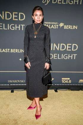 abb Nadine Warmuth on the carpet at the world premiere of the new Grand Show Blinded by delight at Friedrichstadt Palast on 08 10 2025 in Berlin Berlin Germany