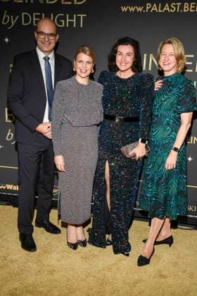 abb Dorothee Bär Baer Minister and Anja Weisgerber with company on the carpet at the world premiere of the new Grand Show Blinded by delight at Friedrichstadt Palast on 08 10 2025 in Berlin Berlin Germany