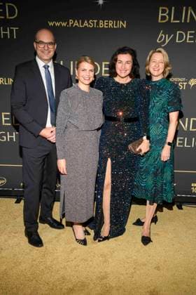 abb Dorothee Bär Baer Minister and Anja Weisgerber with company on the carpet at the world premiere of the new Grand Show Blinded by delight at Friedrichstadt Palast on 08 10 2025 in Berlin Berlin Germany