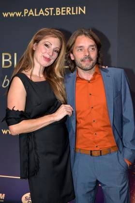 Mara Bergmann with partner Alexander Hoffmann at the world premiere of the Blinded by Delight Grand Show 2025 at the Friedrichstadt Palast Berlin, 08 10 2025 Foto:xM.xBehrensx xFuturexImagex blinded_5023