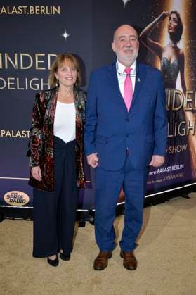 Ron Prosor with wife Hadas Prosor at the world premiere of the Blinded by Delight Grand Show 2025 at the Friedrichstadt Palast Berlin, 08 10 2025 Foto:xM.xBehrensx xFuturexImagex blinded_5025