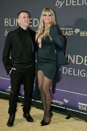 Jeremy Scott and Heidi Klum at the world premiere of the Blinded by Delight Grand Show 2025 at Friedrichstadt Palast Berlin, 08 10 2025 Foto:xM.xBehrensx xFuturexImagex blinded_5108