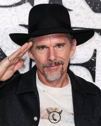 World Premiere Of Universal Pictures And Blumhouse Productions Black Phone 2 American actor, director, writer, and novelist Ethan Hawke arrives at the World Premiere Of Universal Pictures And Blumhouse Productions Black Phone 2 held at the TCL Chinese Theatre IMAX in Hollywood, Los Angeles, California, United States. TCL Chinese Theatre IMAX, Hollywood, Los Angeles, California, USA California United States Copyright: xImagexPressxAgencyx originalFilename: collin-worldpre251009_npYFu.jpg