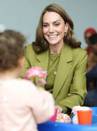 The Princess of Wales Visits Home-Start Oxford 09 10 2025. Oxford, UK. Catherine, Princess of Wales, met with Home-Start Oxford™s volunteers and joined a training session where the volunteers will view the films and reflect on how they can use these strategies to promote nurturing interactions in their family support groups and between the parents, babies and young children they work with. The Princess then joined a ˜Stay and Play™ session, where families connect with one another and access the support of skilled volunteers and staff. Her Royal Highness then had the opportunity to speak to parents who are being supported by Home-Start Oxford., Credit:Pete Maclaine Avalon United Kingdom, England, Oxford  Copyright: xPetexMaclainex xAvalonx 1044366563